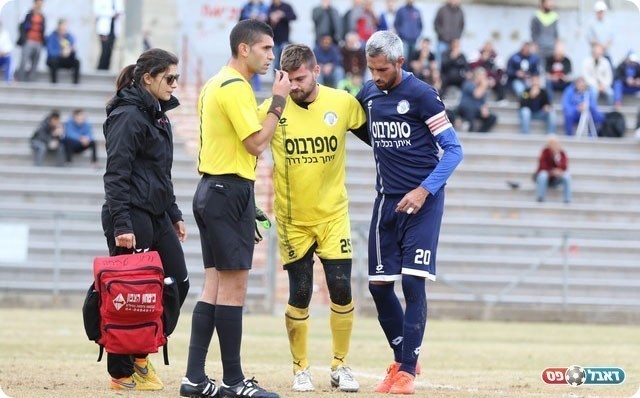 עדי תדמור סיים את חלקו במשחק בעקבות פציעה (וואסים מוואסי)
